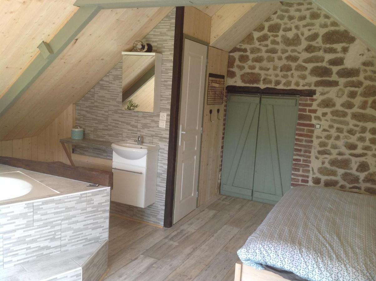 Les Rocailles Hotell La Foret-Auvray Exteriör bild